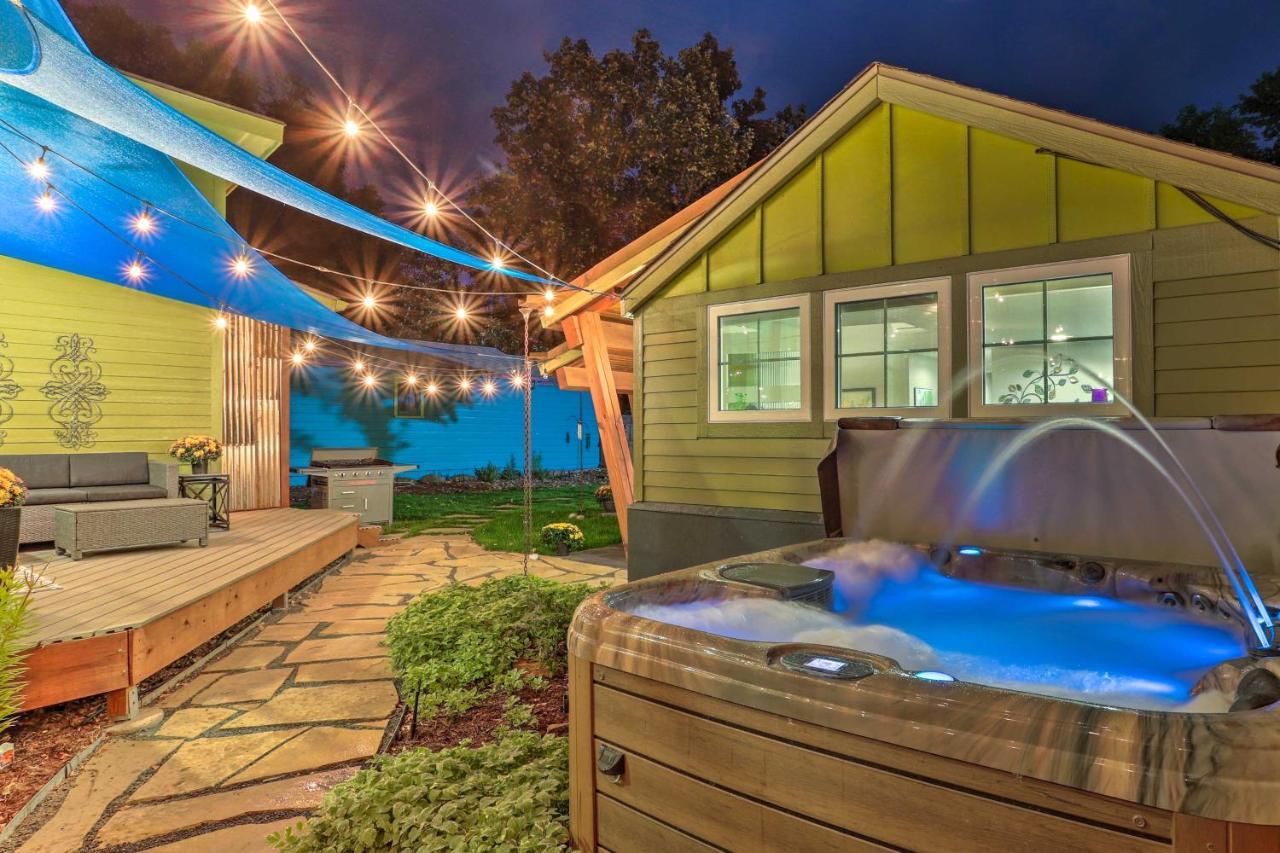 Collins Vacation With Private Hot Tub! Casa de Férias